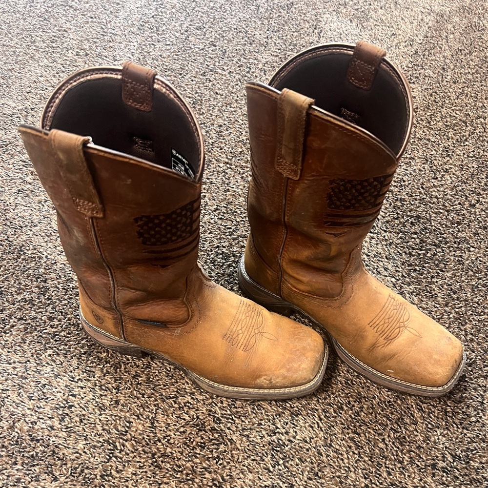 Women’s ariat boots